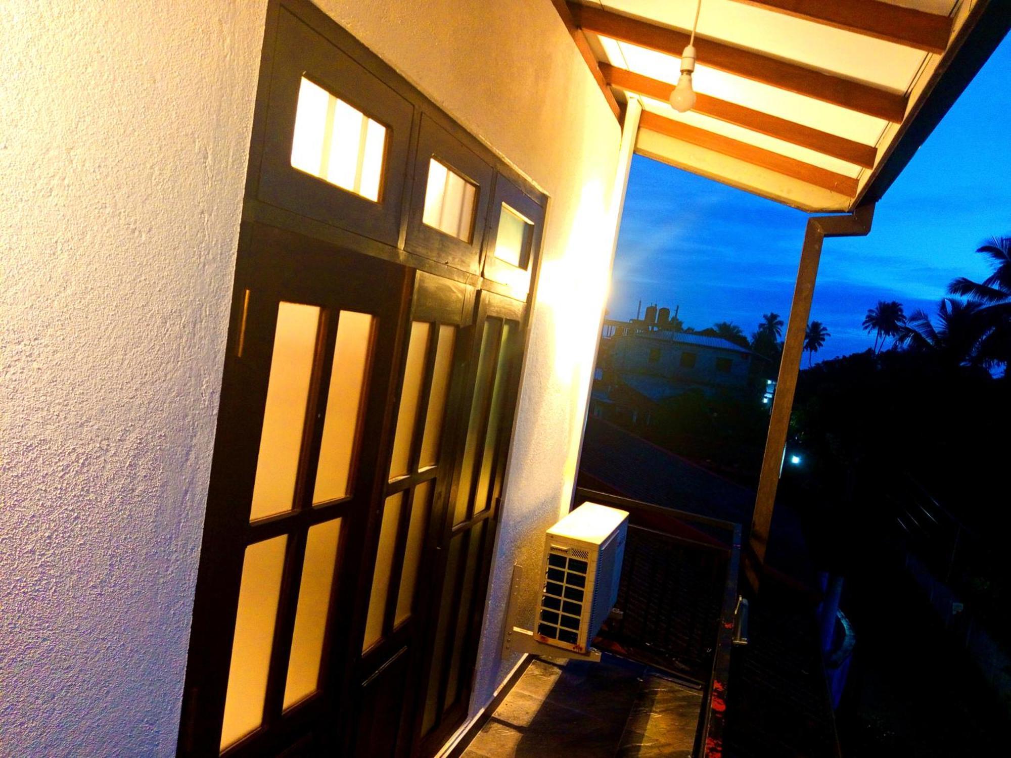 Olu Bunk Apartamento Dikwella Exterior foto