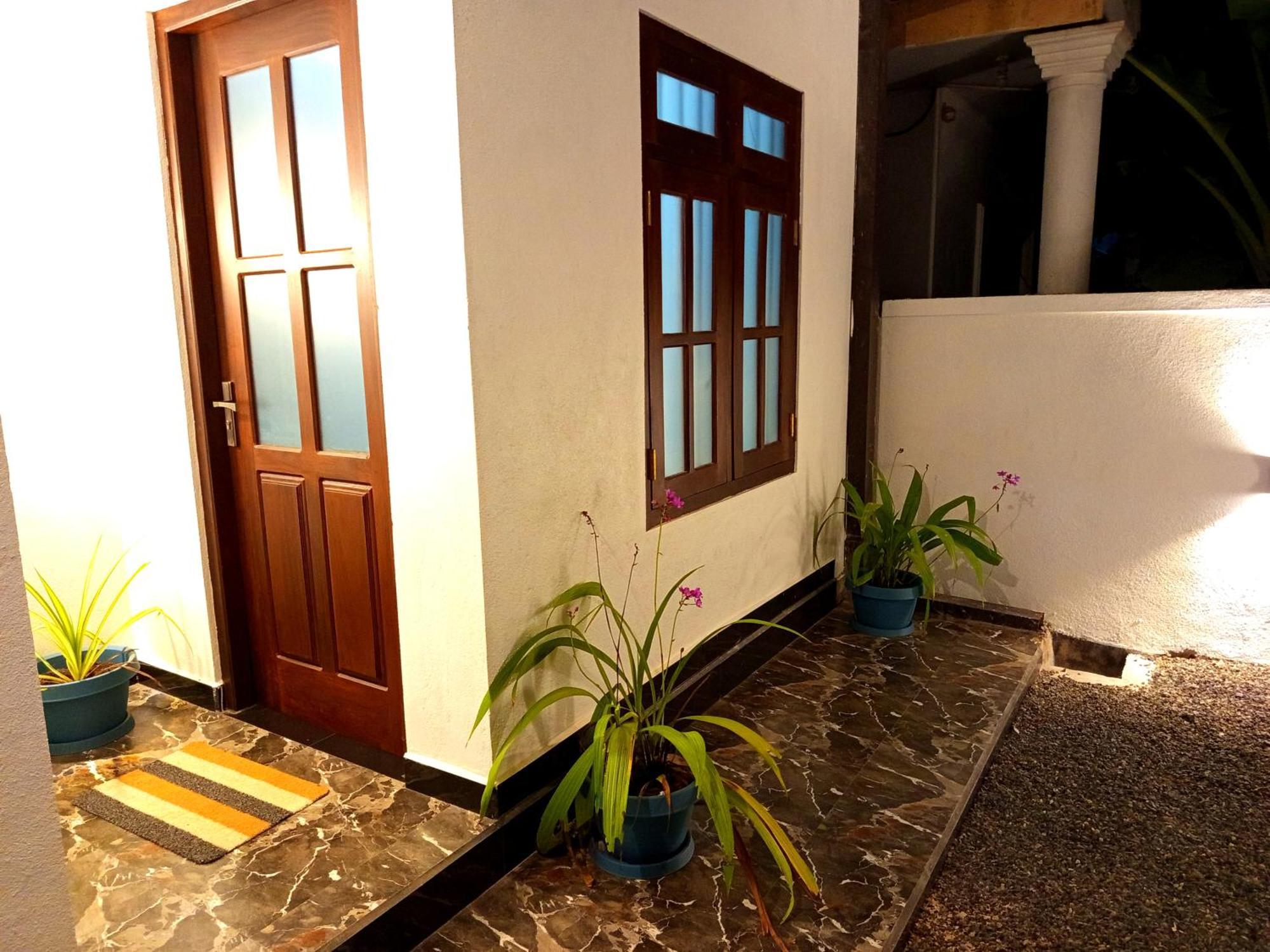 Olu Bunk Apartamento Dikwella Exterior foto
